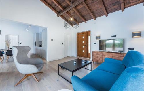 Three-bedroom Holiday Home In Porec