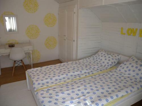 Holiday Homes In Balatonmariaf�rdo 19438