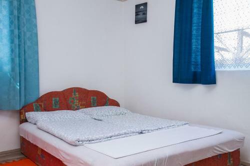 Apartment In Balatonmariaf�rdo 35382