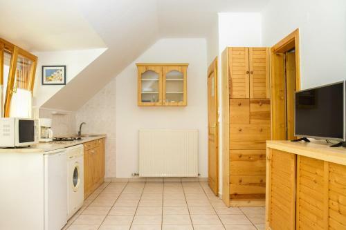 Apartment In Balatonmariaf�rdo 19493