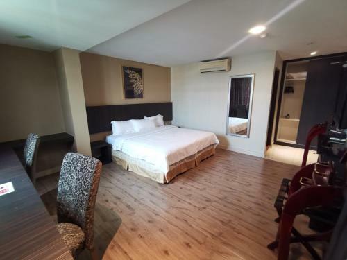 Hotel De Leon