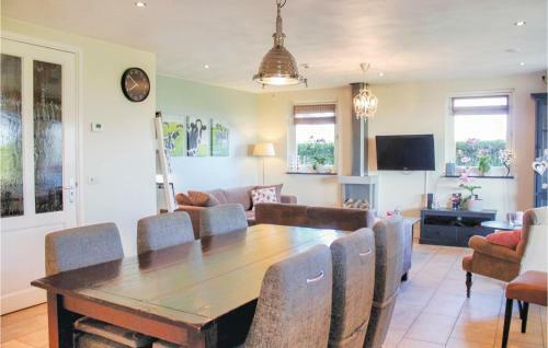 Four-bedroom Holiday Home In Boekel