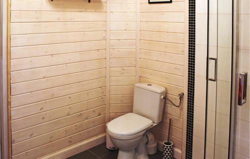 Three-bedroom Holiday Home In Kolczewo