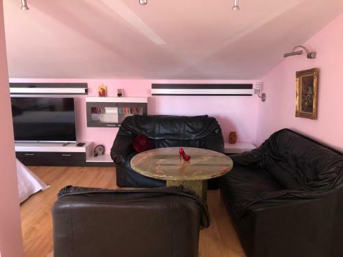 Hostal Vila Selena