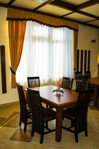 Hostal Pensiunea Malvimend