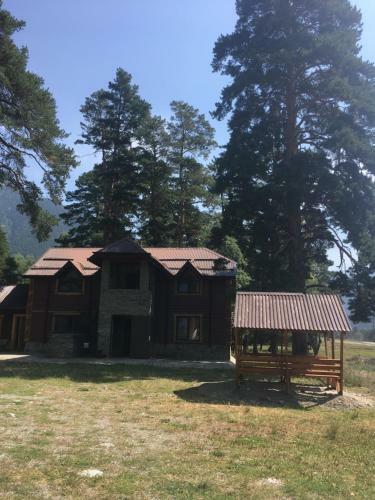 Hostal Kavkaz Guest House