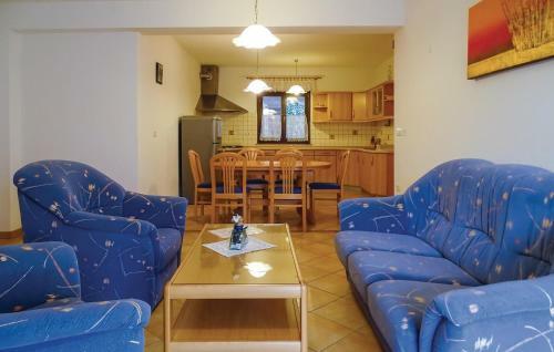 Apartment Dobravlje 11