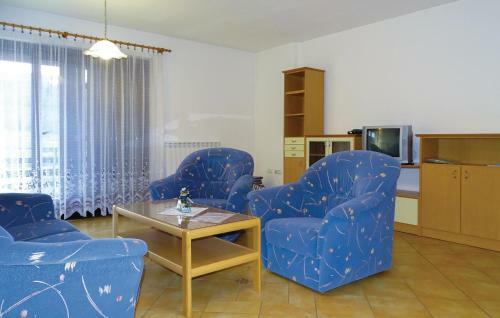 Apartment Dobravlje 11