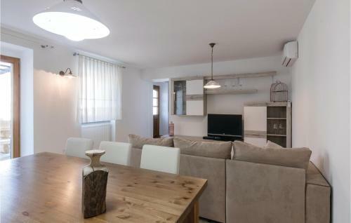 Four-bedroom Holiday Home In Sela Na Krasu