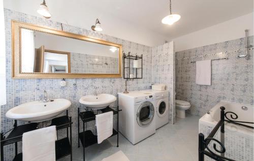 Four-bedroom Holiday Home In Sela Na Krasu