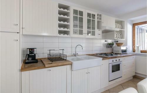 Four-bedroom Holiday Home In Sela Na Krasu