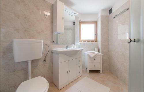 Four-bedroom Holiday Home In Sela Na Krasu