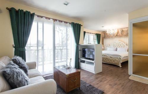 Hotel Mont Blanc In Khao Yai