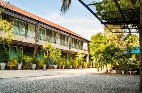 Hostal Baan Chom Khao