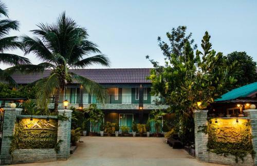 Hostal Baan Chom Khao