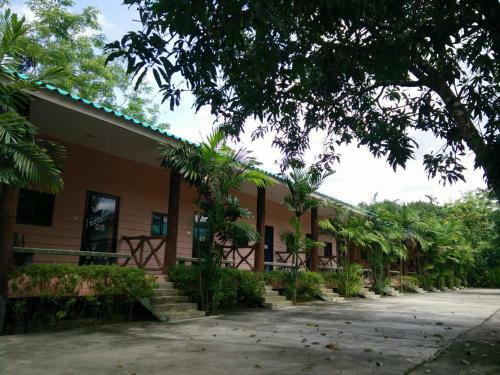Hotel Baanruenkwan Resort