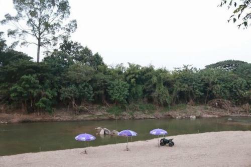 Hotel Baan Ruen Rim Nam