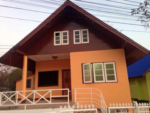 Hostal Plaifah Bungalow Koh Sichang