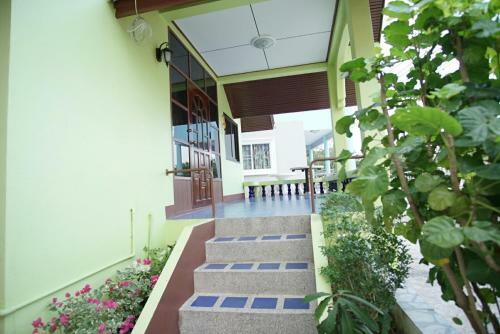 Hostal Plaifah Bungalow Koh Sichang