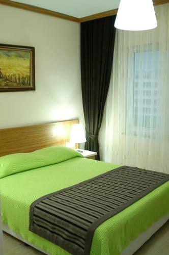 Arsames Hotel
