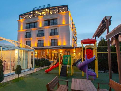 Aktug Elegance Hotel