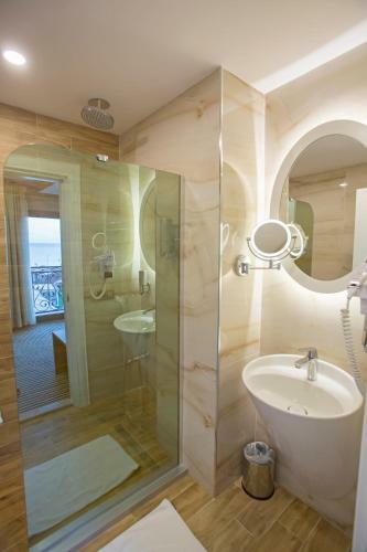 Aktug Elegance Hotel