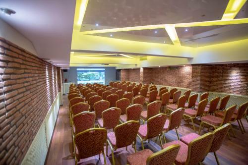 Aktug Elegance Hotel