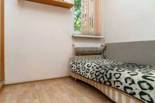 Apartment On Dovzhenka 3