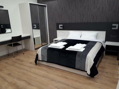 Iris Apartments