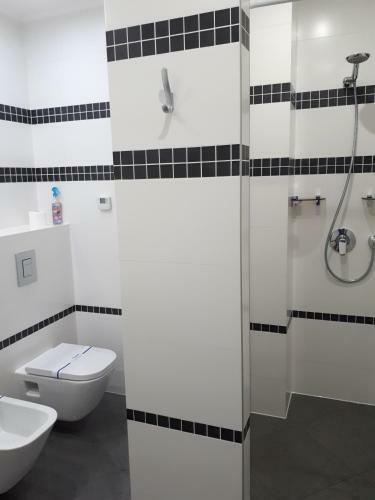 Iris Apartments