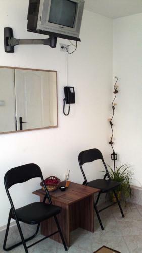 Hostal Avel Guest House