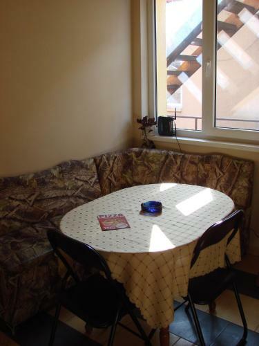 Hostal Avel Guest House