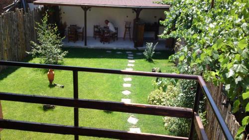 Hostal Avel Guest House