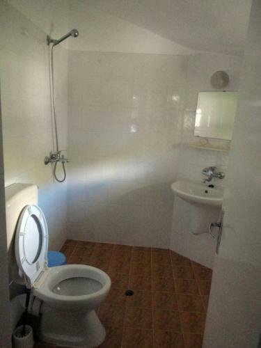 Hostal Guest Rooms Casa Luba