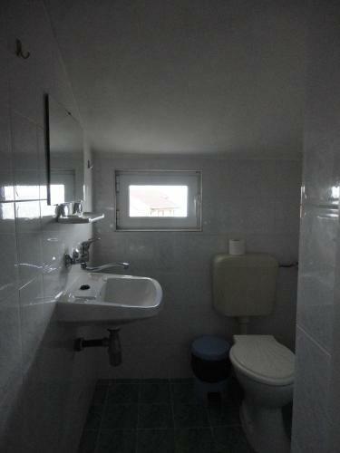 Hostal Guest Rooms Casa Luba