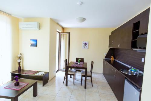 Aparthotel Gallery Suites