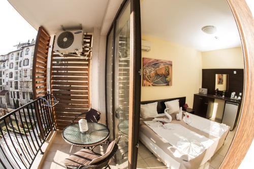 Aparthotel Gallery Suites