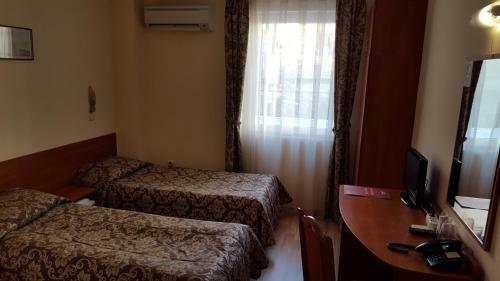 Caprice Family Hotel