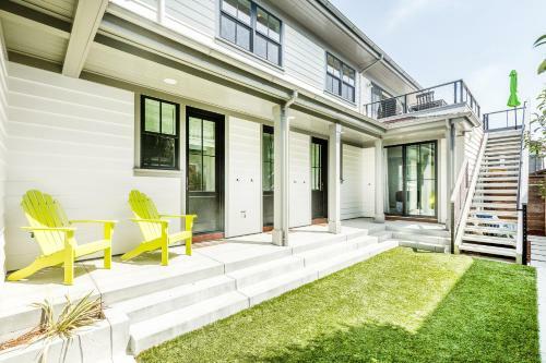 3440 Saint Deyns St House