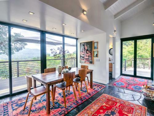 515 Cavdale Road Valley Home