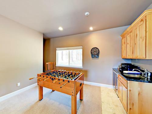 913 Lake Tahoe Blvd Home