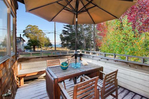 202 Pelton Ave Home