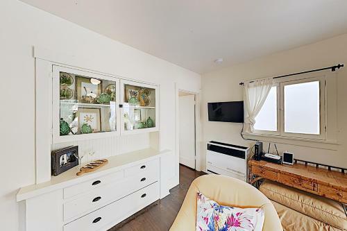 727 de La Vina Apartment Apts