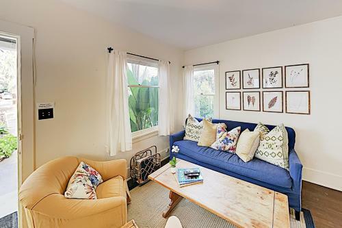727 de La Vina Apartment Apts