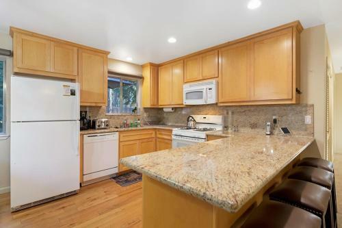 1622 Atroari St Home