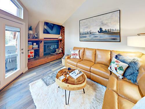 Creekside Gem Townhouse #e-2 Townhouse