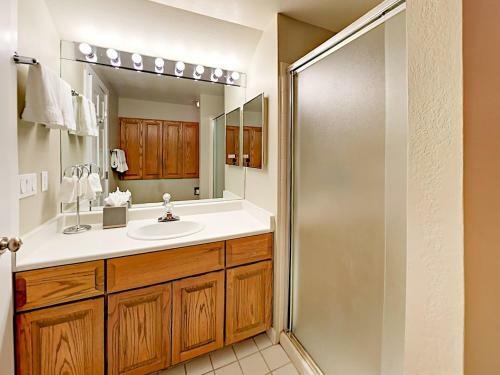 Creekside Gem Townhouse #e-2 Townhouse