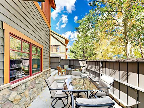 County Townhome 50 Townhouse