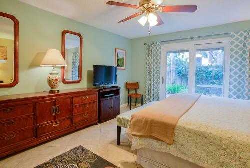3 Bedroom - Dolphin House Split Floor Plan Pets Waterfront District