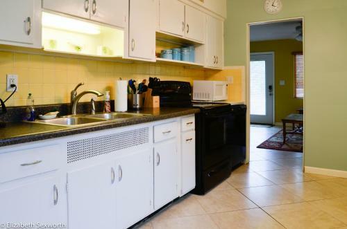 3 Bedroom - Dolphin House Split Floor Plan Pets Waterfront District